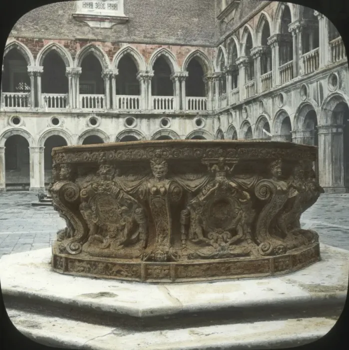 Framed Print : Italy - Venice - Palace of the Doges - Bronze Fountain in Co Framed Print : Italy - Venice - Palace of the Doges - Bronze Fountain in Co