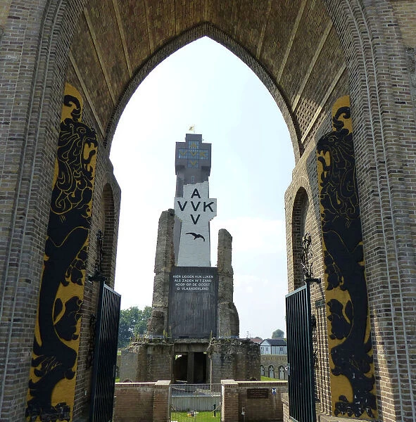 The Izjer Tower seen through the Pax Gate, Dixmuide