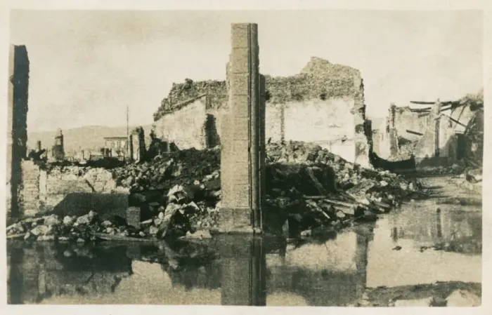Framed Print : Izmir, Turkey - Results of bombardment in 1915 (9 / 9) Framed Print : Izmir, Turkey - Results of bombardment in 1915 (9 / 9)