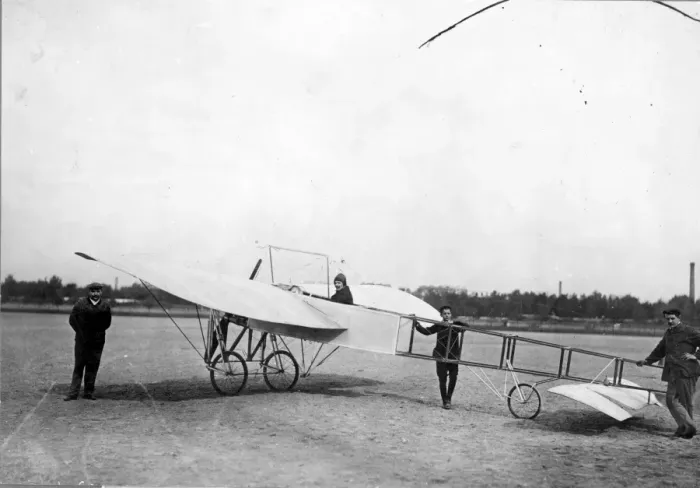Framed Print : Jan Olieslaegers in his Bleriot XI at Oran Algiers Framed Print : Jan Olieslaegers in his Bleriot XI at Oran Algiers