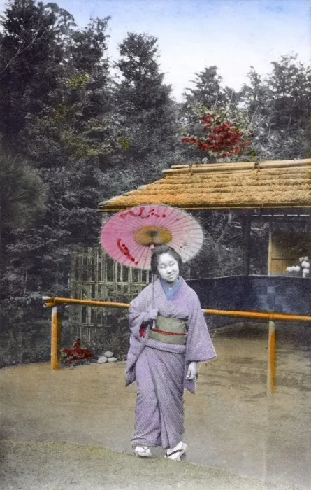 Framed Print : Japan - Geisha Girl walking in garden - bizarre expression Framed Print : Japan - Geisha Girl walking in garden - bizarre expression