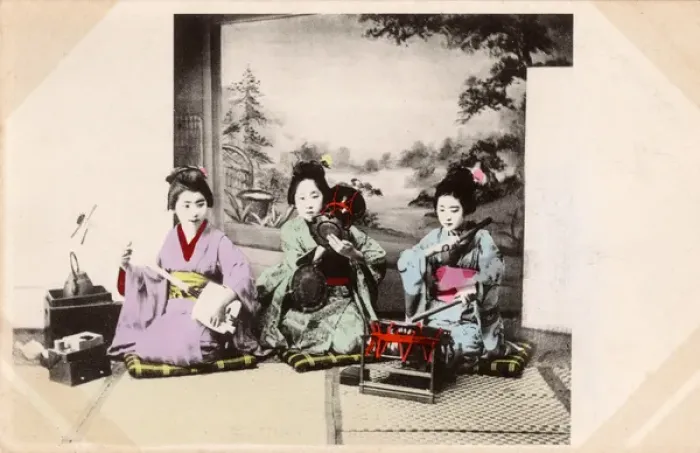 Framed Print : Japan - Three Geisha Girls playing traditional instruments Framed Print : Japan - Three Geisha Girls playing traditional instruments