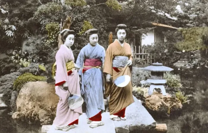 Framed Print : Japan - Three Japanese Geisha Girls - Ornamental Garden Framed Print : Japan - Three Japanese Geisha Girls - Ornamental Garden