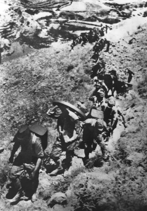 Framed Print : Japanese artillerymen Framed Print : Japanese artillerymen