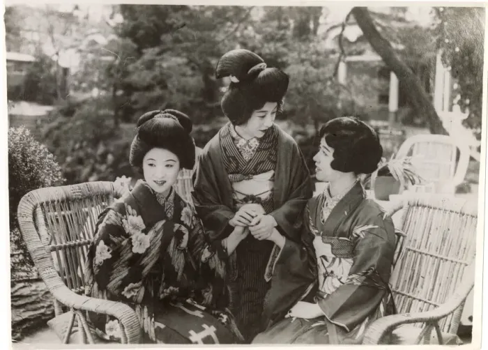 Framed Print : Three Japanese sisters Date: 1930 Framed Print : Three Japanese sisters Date: 1930