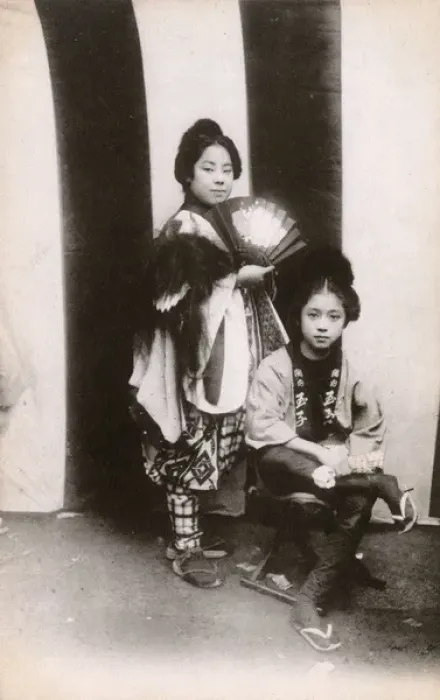 Framed Print : Two Japanese theatrical performers Framed Print : Two Japanese theatrical performers