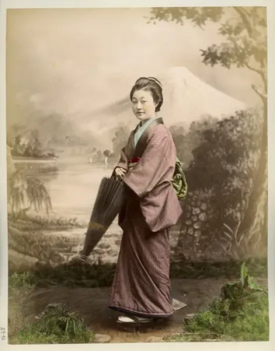 Framed Print : Japanese woman with umbrella Framed Print : Japanese woman with umbrella