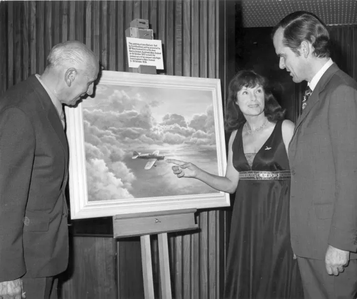 Framed Print : Jean Batten after the unveiling of painting of her Percival Framed Print : Jean Batten after the unveiling of painting of her Percival