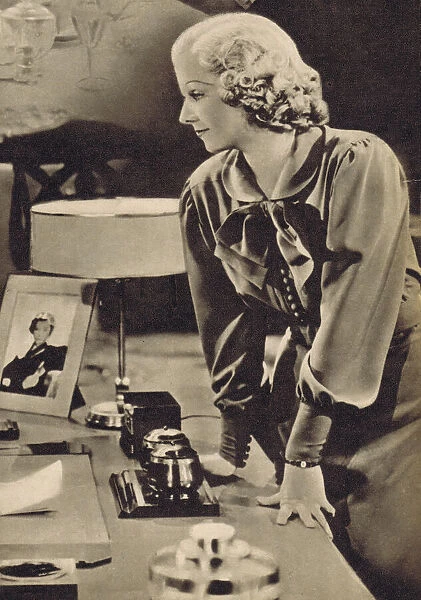 Jean Harlow in Wife Versus Secretary (1936)