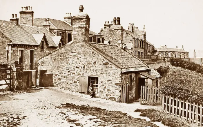 Framed Print : Jeannie Deans Cottage, St Leonards Bank, Edinburgh Framed Print : Jeannie Deans Cottage, St Leonards Bank, Edinburgh
