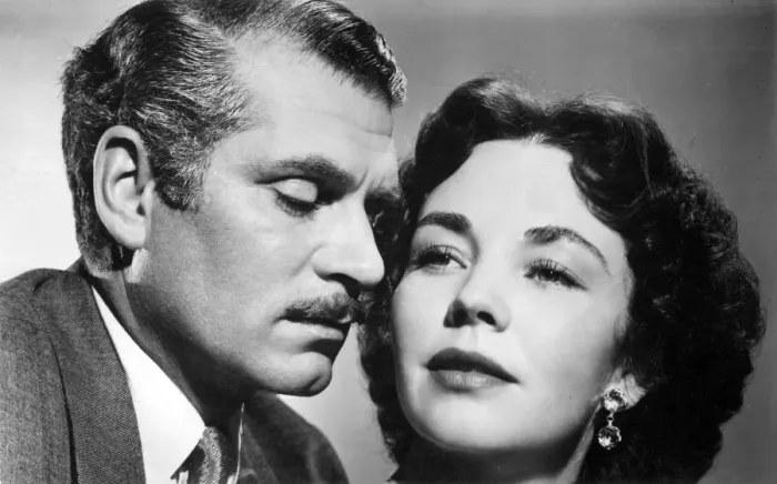 Framed Print : JENNIFER JONES  /  OLIVIER