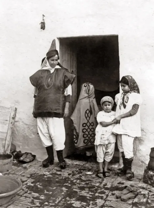 Framed Print : Jewish home, Tunis, Tunisia circa 1890 Framed Print : Jewish home, Tunis, Tunisia circa 1890
