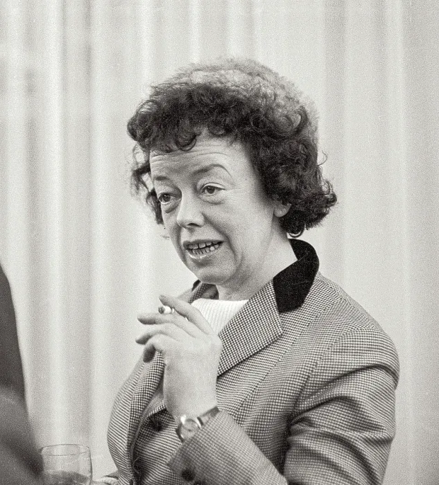 Framed Print : Joan Littlewood, director, (1914-2002) Framed Print : Joan Littlewood, director, (1914-2002)