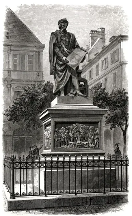 Framed Print : Johann Gutenberg / Statue Framed Print : Johann Gutenberg / Statue