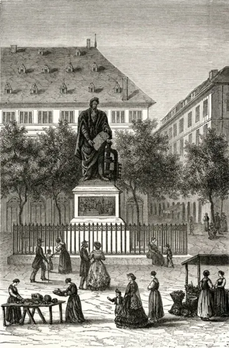 Framed Print : Johann Gutenberg / Statue Framed Print : Johann Gutenberg / Statue