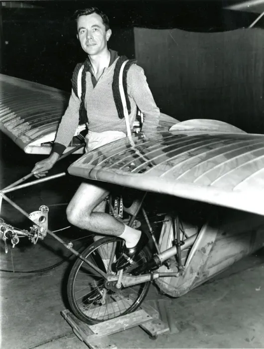 Framed Print : John Cecil Wimpenny, 1922-2015, in the de Havilland Puff? Framed Print : John Cecil Wimpenny, 1922-2015, in the de Havilland Puff?