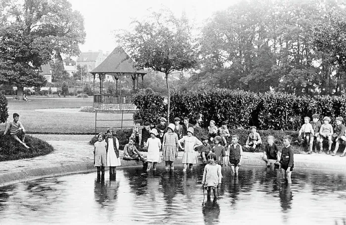 Framed Print : John Coles Park, Chippenham early 1900's Framed Print : John Coles Park, Chippenham early 1900's