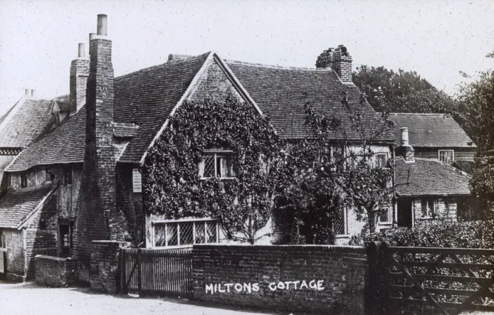 Framed Print : John Miltons cottage, Chalfont St Giles, Buckinghamshire Framed Print : John Miltons cottage, Chalfont St Giles, Buckinghamshire