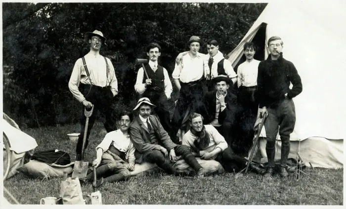 Framed Print : Ten Jolly English male students go camping (2 / 2) Framed Print : Ten Jolly English male students go camping (2 / 2)