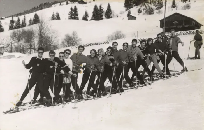 Framed Print : Fifteen Jolly Skiers having fun on the slopes - Austria Framed Print : Fifteen Jolly Skiers having fun on the slopes - Austria