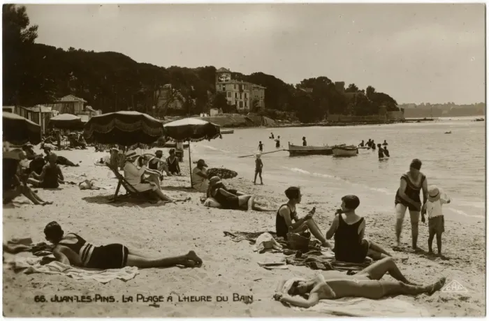 Framed Print : Juan-les-Pins, Antibes, Alpes-Maritimes, Cote d Azur, France Framed Print : Juan-les-Pins, Antibes, Alpes-Maritimes, Cote d Azur, France