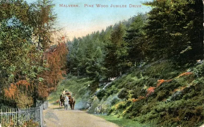 Framed Print : Jubilee Drive, Malvern, Worcestershire Framed Print : Jubilee Drive, Malvern, Worcestershire