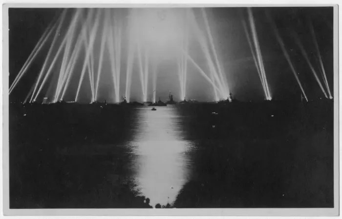 Framed Print : Jubilee Naval Review - battery of searchlights of the fleet Framed Print : Jubilee Naval Review - battery of searchlights of the fleet
