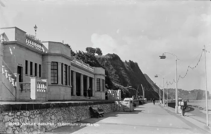Framed Print : Jubilee Shelter at Teignmouth Framed Print : Jubilee Shelter at Teignmouth