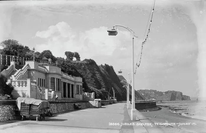 Framed Print : Jubilee Shelter at Teignmouth Framed Print : Jubilee Shelter at Teignmouth