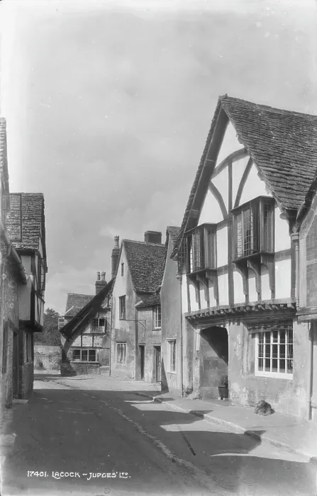 Framed Print : Judges Lane in Lacock Framed Print : Judges Lane in Lacock