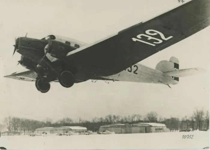 Framed Print : Junkers G24, 132, leaving Junkers Luftverkehr?s Berlin base Framed Print : Junkers G24, 132, leaving Junkers Luftverkehr?s Berlin base