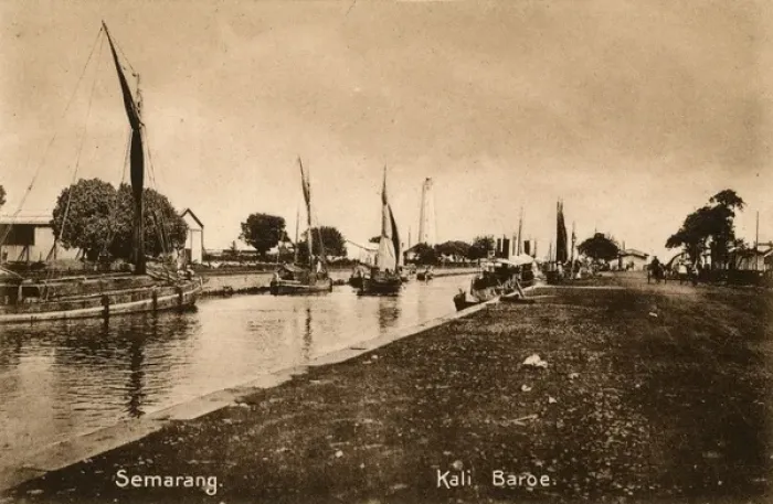 Framed Print : Kali Baroe canal, Semarang, North Java, Indonesia Framed Print : Kali Baroe canal, Semarang, North Java, Indonesia