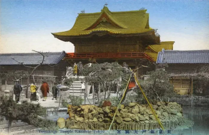 Framed Print : Kameido Tenjin Shrine, Tokyo, Japan Framed Print : Kameido Tenjin Shrine, Tokyo, Japan