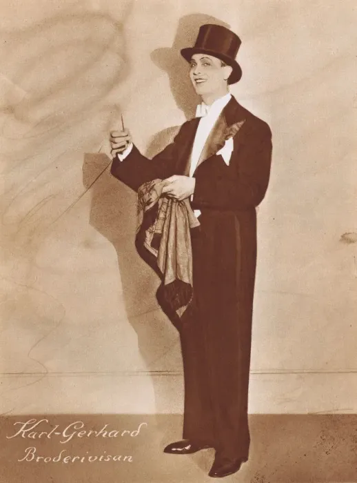Framed Print : Karl Gerhard in Ernst Rolfs 1931 show at the China Theatre Framed Print : Karl Gerhard in Ernst Rolfs 1931 show at the China Theatre