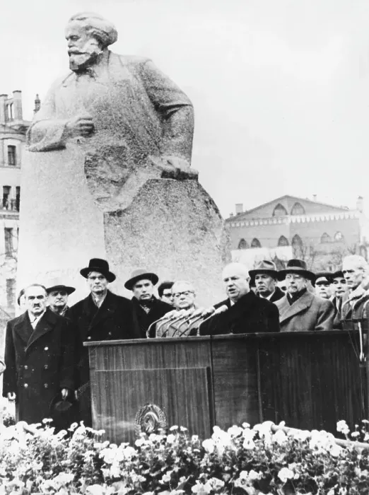 Framed Print : Karl Marx monument, Moscow, Russia Framed Print : Karl Marx monument, Moscow, Russia