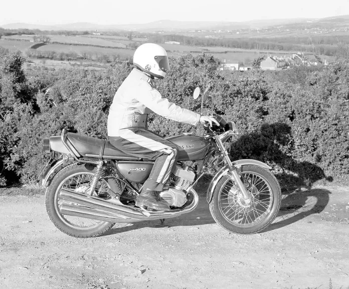 Framed Print : Kawasaki KH400 motorcycle Framed Print : Kawasaki KH400 motorcycle