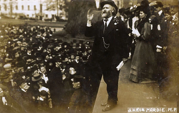 Keir Hardie addressing suffragettes at Trafalgar Square