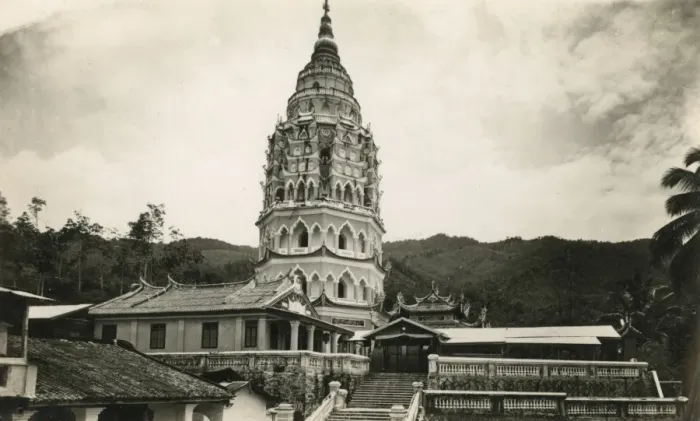 Framed Print : Kek Lok Si Temple - Panang, Malaysia Framed Print : Kek Lok Si Temple - Panang, Malaysia