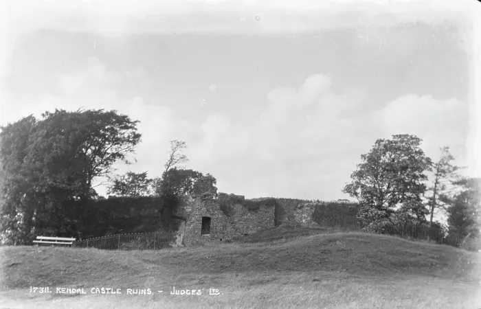 Framed Print : Kendal Castle Ruins Framed Print : Kendal Castle Ruins