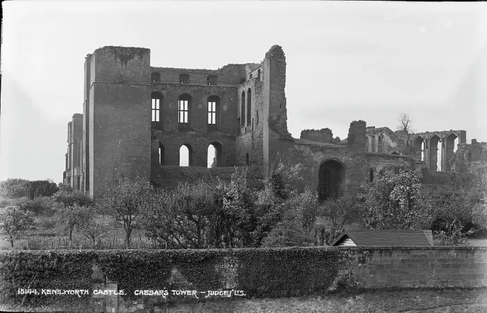 Framed Print : Kenilworth Castle - Caesar's Tower Framed Print : Kenilworth Castle - Caesar's Tower