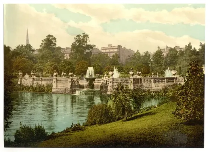 Framed Print : Kensington Gardens, the fountains, London, England Framed Print : Kensington Gardens, the fountains, London, England