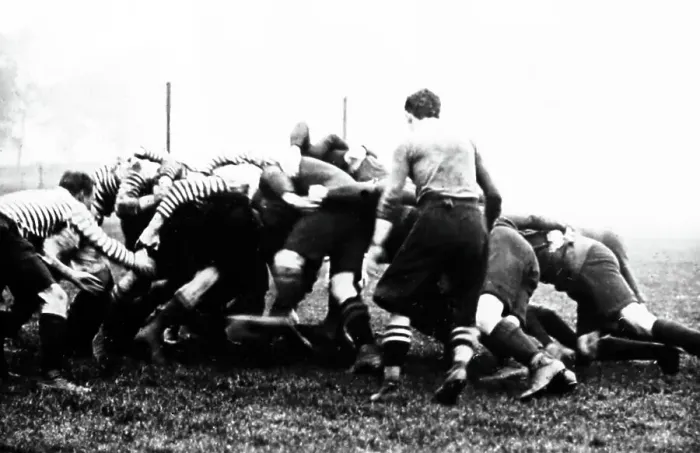 Framed Print : Kent v Surrey Rugby Match at Richmond on 3rd November, 1909 Framed Print : Kent v Surrey Rugby Match at Richmond on 3rd November, 1909