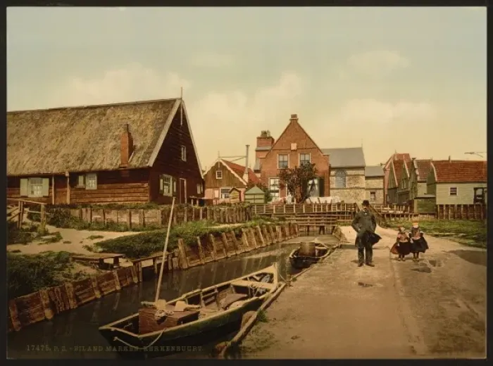 Framed Print : Kerkenbuurt, near the church, Marken Island, Holland Framed Print : Kerkenbuurt, near the church, Marken Island, Holland