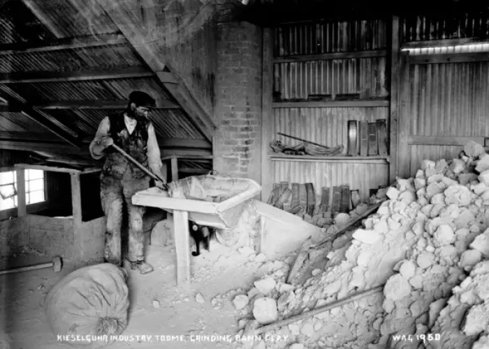 Framed Print : Kieselguhr Industry, Toome, Grinding Bann Clay