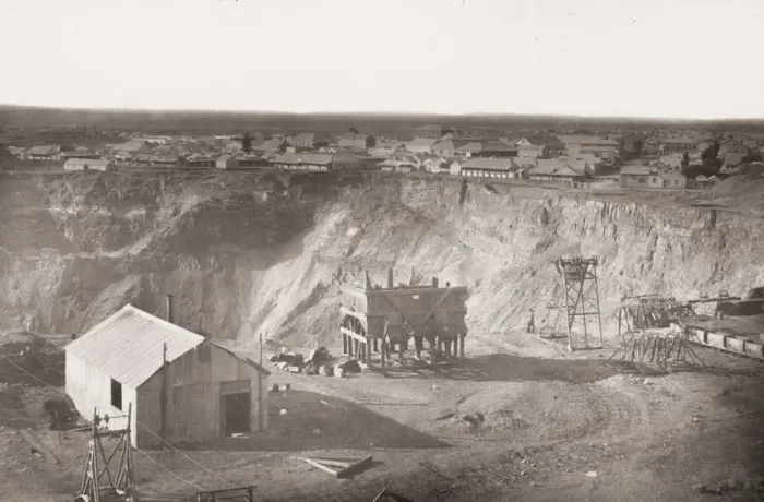 Framed Print : Kimberley Diamond mine and town, South Africa Framed Print : Kimberley Diamond mine and town, South Africa