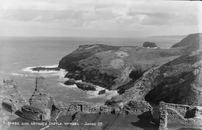 Framed Print : King Arthur's Castle, Tintagel Framed Print : King Arthur's Castle, Tintagel