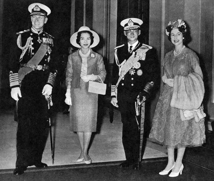 Framed Print : King Bhumibol Adulyadej and Queen Sirikit of Thailand Framed Print : King Bhumibol Adulyadej and Queen Sirikit of Thailand