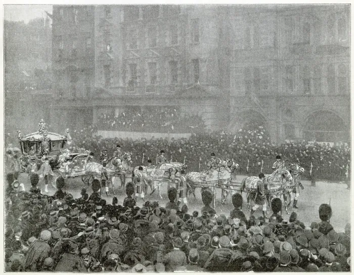 Framed Print : King Edward VII with Queen Alexandra of Denmark in the Gold State Coach at Parliament Street. Date: 14th February 1901 Framed Print : King Edward VII with Queen Alexandra of Denmark in the Gold State Coach at Parliament Street. Date: 14th February 1901