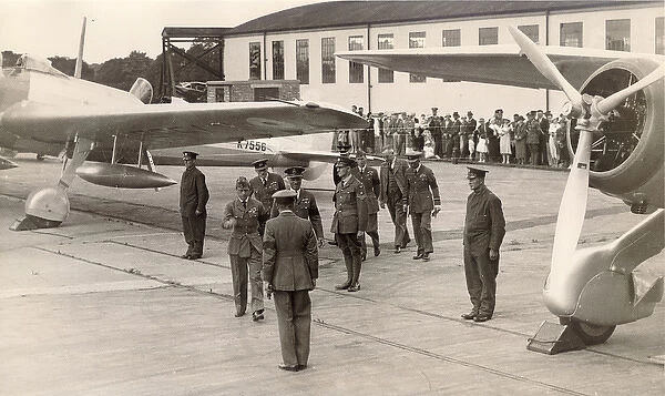 King Edward VIII and the Duke of York inspect pre-prototype