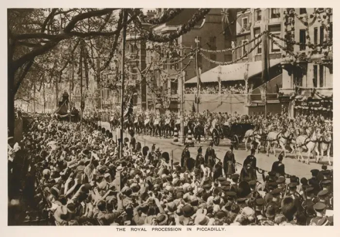 Framed Print : King George V and Queen Mary, Silver Jubilee Framed Print : King George V and Queen Mary, Silver Jubilee